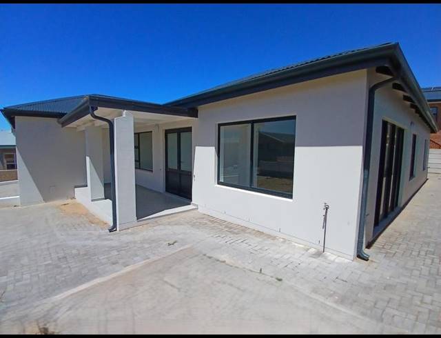 3 BEDROOM HOUSE FOR SALE IN STILBAAI-WES
